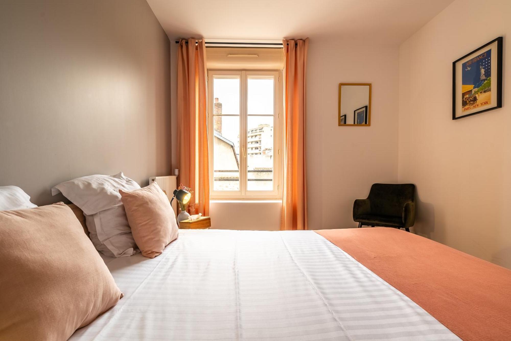 Mon Appart'Hotel - Gare De Limoges - Appartement Familial - Parking En Supp エクステリア 写真