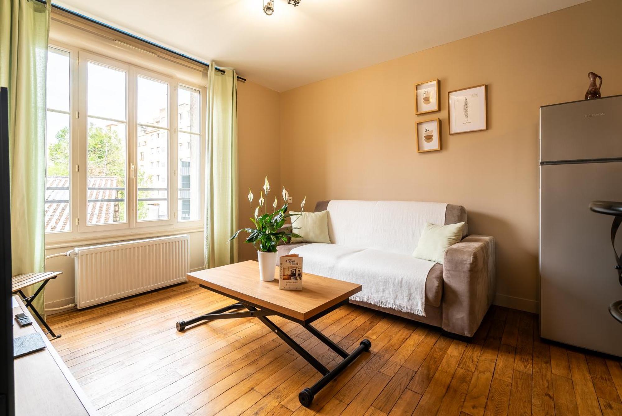 Mon Appart'Hotel - Gare De Limoges - Appartement Familial - Parking En Supp エクステリア 写真